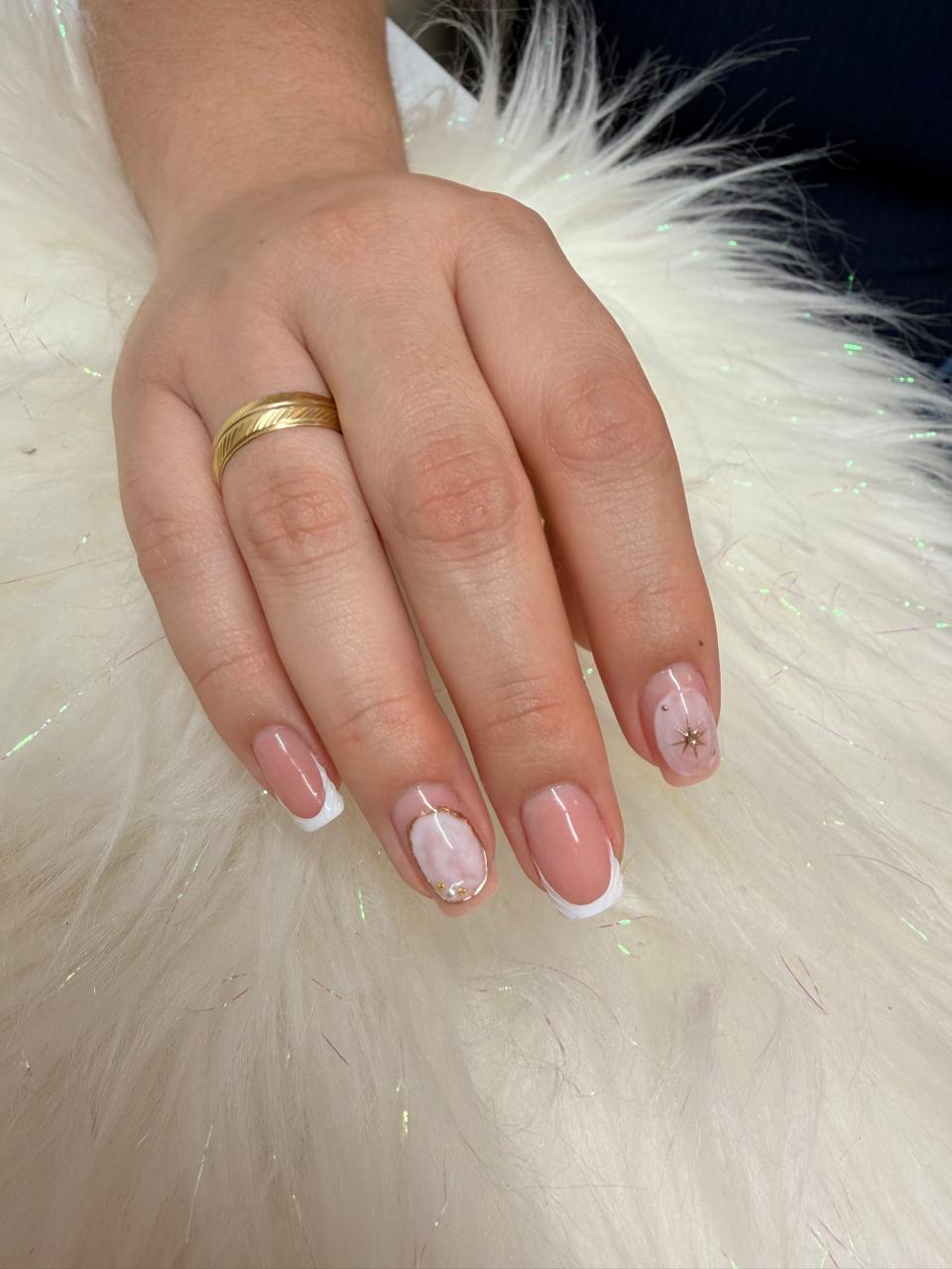 Manicura nude